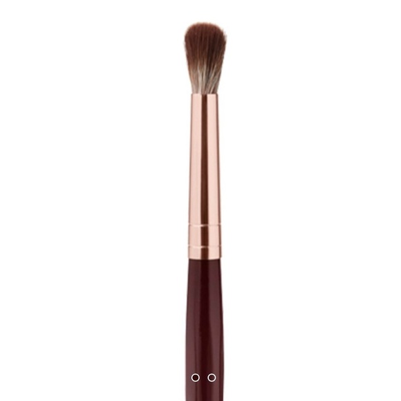 Charlotte Tilbury Other - ✨ Charlotte Tilbury EYE BLENDER BRUSH